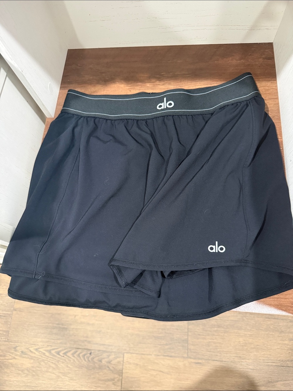 ALO Yoga Men's Black Athletic Shorts with Logo Waistband